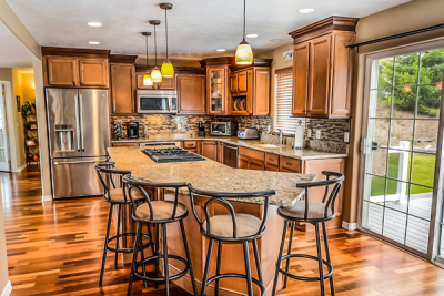 Black and White Kitchen Decor